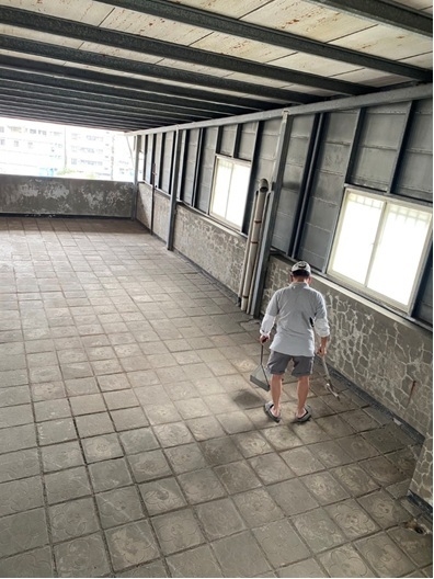 步驟四 (第一天): 清潔、基層處理